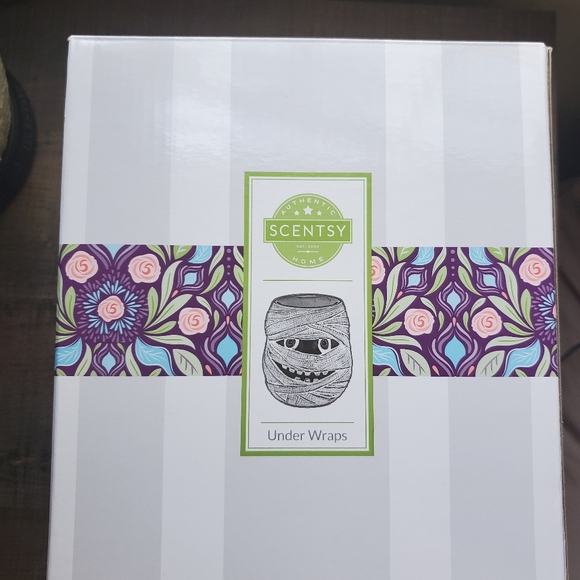 Scentsy Underwraps Warmer - Picture 1 of 5